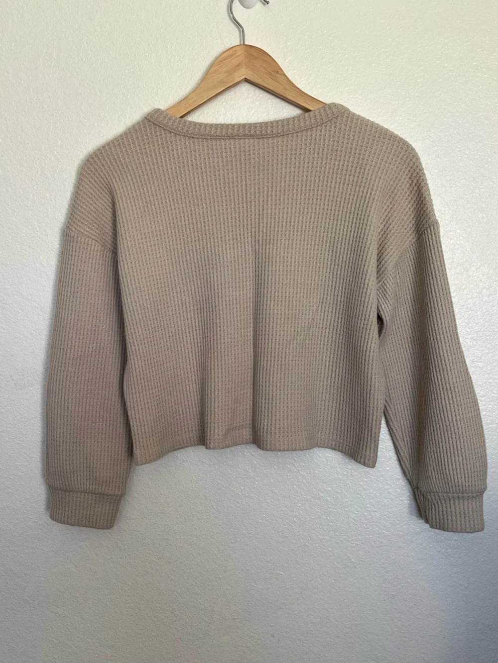 Old navy Cozy Waffle Knit Button Henley Long Sleeve Crop-Length Top Taupe L10-12